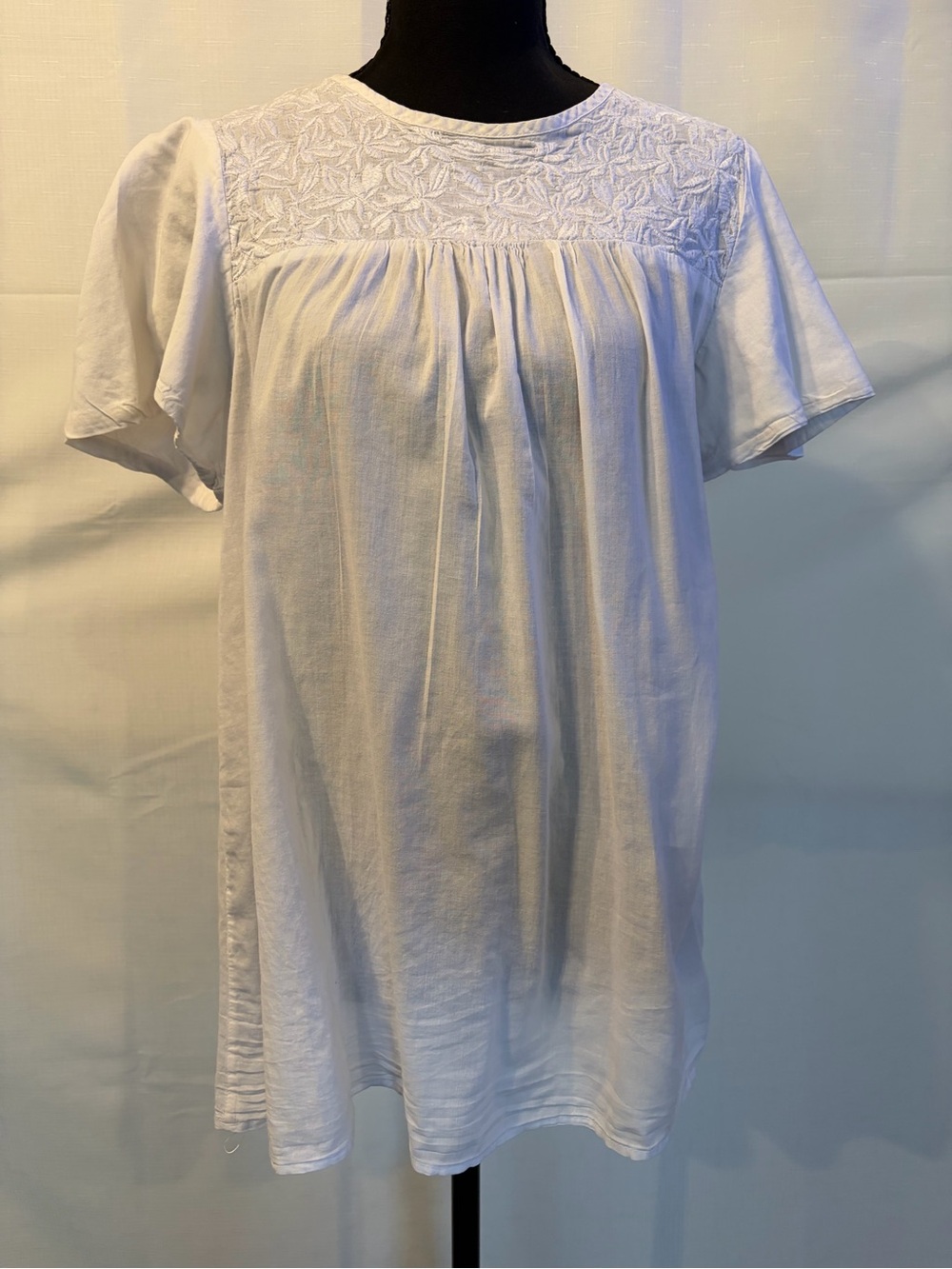Tramp White Embroidered Short Sleeve Tunic Top